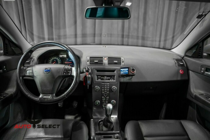 volvo-v50-diesel-2009-big-26