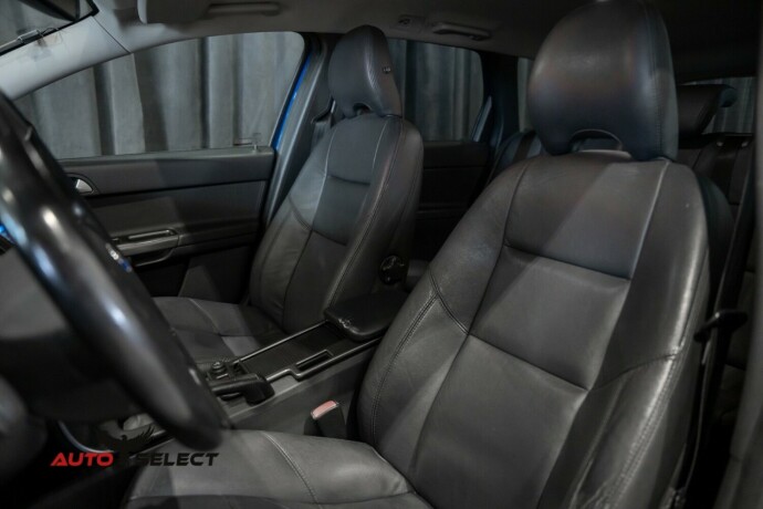 volvo-v50-diesel-2009-big-19
