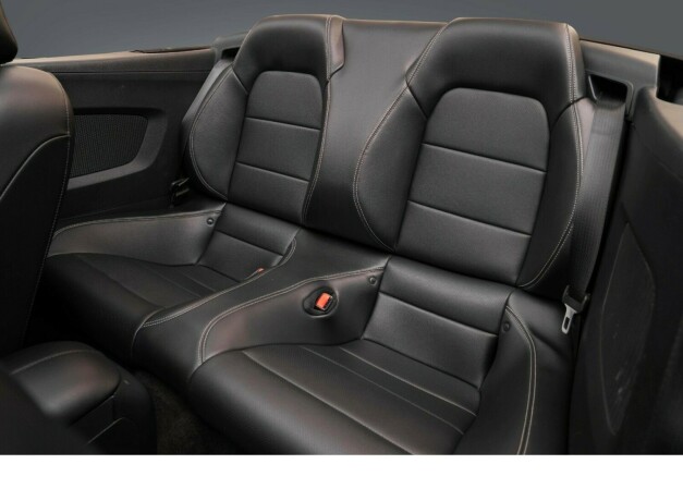 ford-mustang-bensin-2015-big-31
