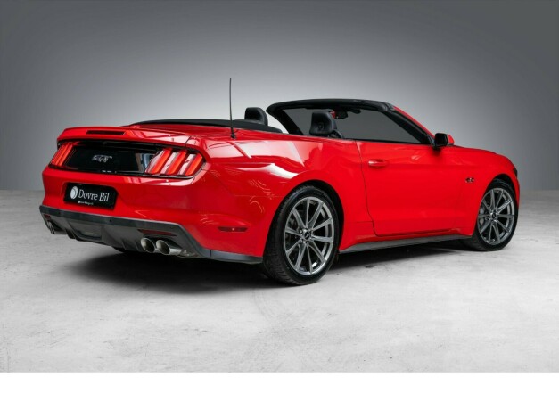 ford-mustang-bensin-2015-big-10