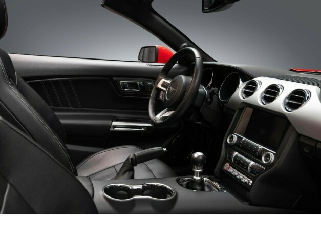 ford-mustang-bensin-2015-big-34