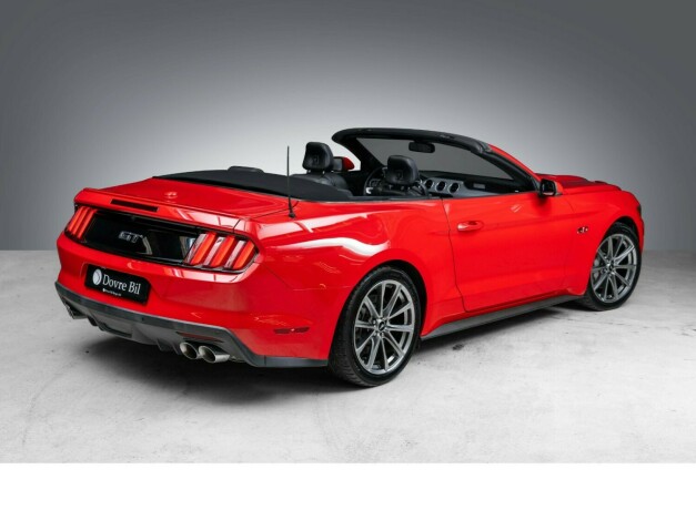 ford-mustang-bensin-2015-big-11