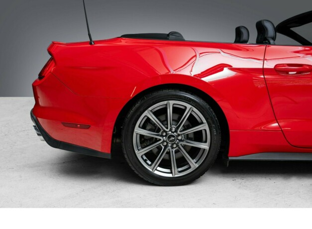 ford-mustang-bensin-2015-big-14