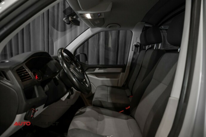 volkswagen-transporter-diesel-2019-big-20