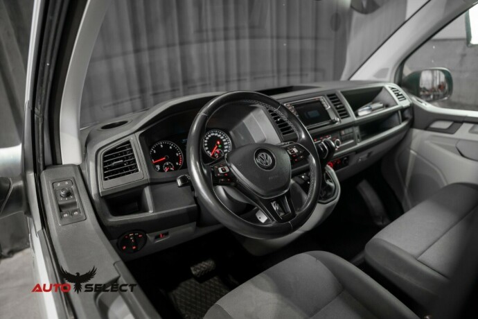 volkswagen-transporter-diesel-2019-big-22