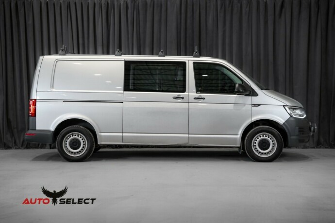 volkswagen-transporter-diesel-2019-big-13