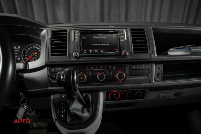 volkswagen-transporter-diesel-2019-big-28