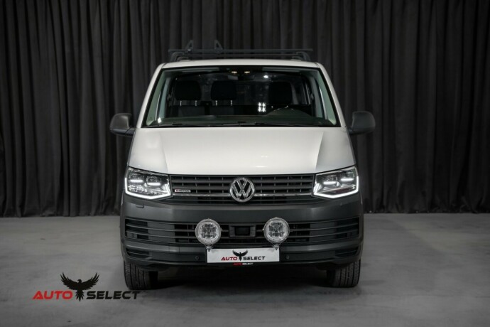 volkswagen-transporter-diesel-2019-big-4
