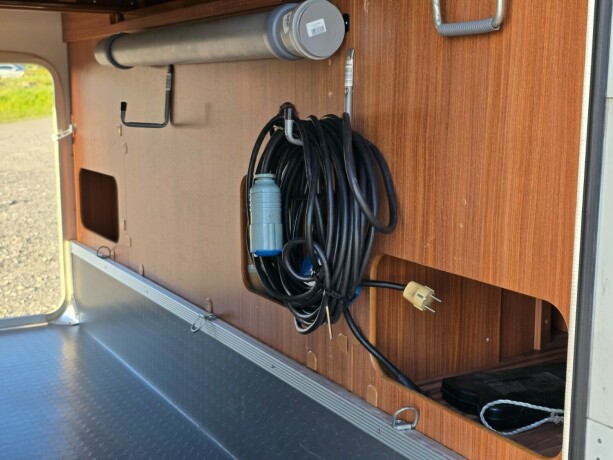 adria-sonic-1700sc-diesel-2014-big-44