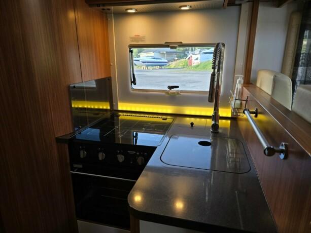 adria-sonic-1700sc-diesel-2014-big-26