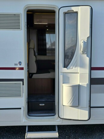 adria-sonic-1700sc-diesel-2014-big-18