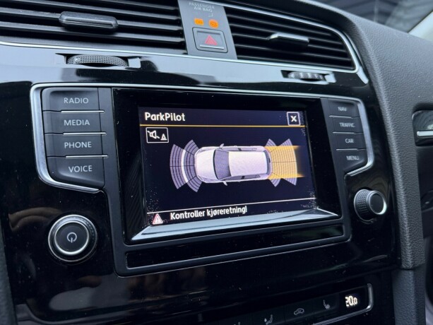 volkswagen-golf-bensin-2014-big-15