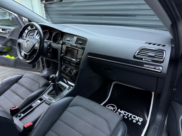 volkswagen-golf-bensin-2014-big-10