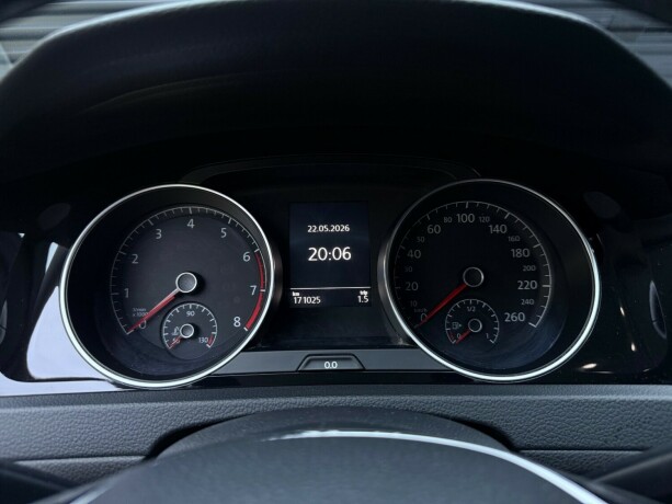 volkswagen-golf-bensin-2014-big-13