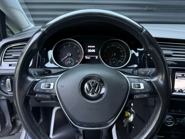 volkswagen-golf-bensin-2014-big-12