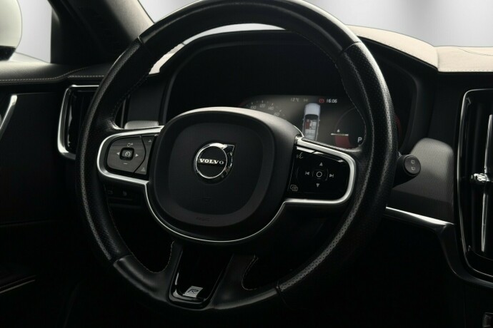 volvo-v90-elektrisitetbensin-2019-big-22