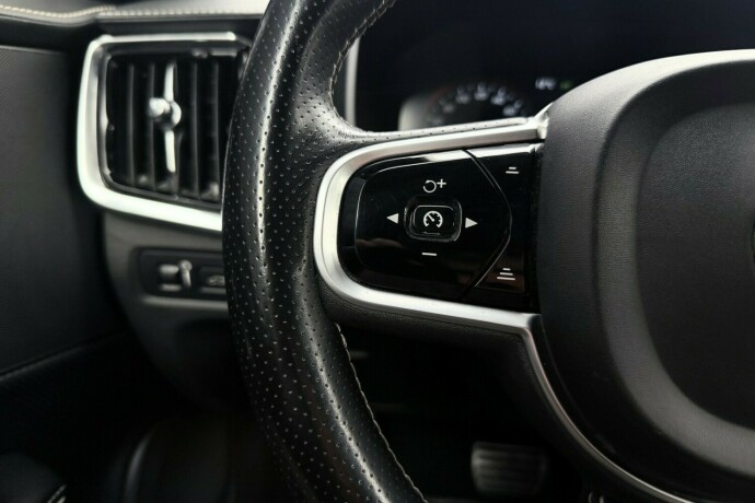 volvo-v90-elektrisitetbensin-2019-big-23