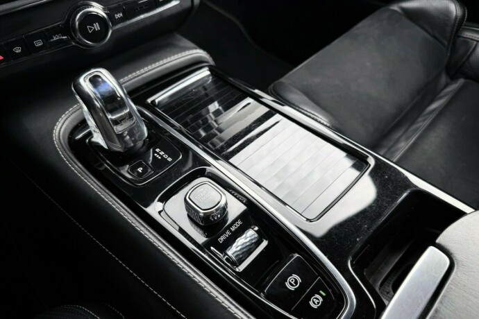 volvo-v90-elektrisitetbensin-2019-big-26
