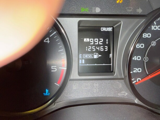 subaru-xv-diesel-2012-big-23