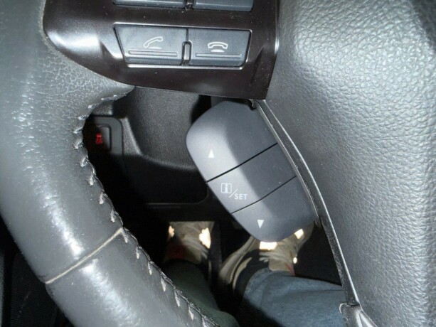subaru-xv-diesel-2012-big-22