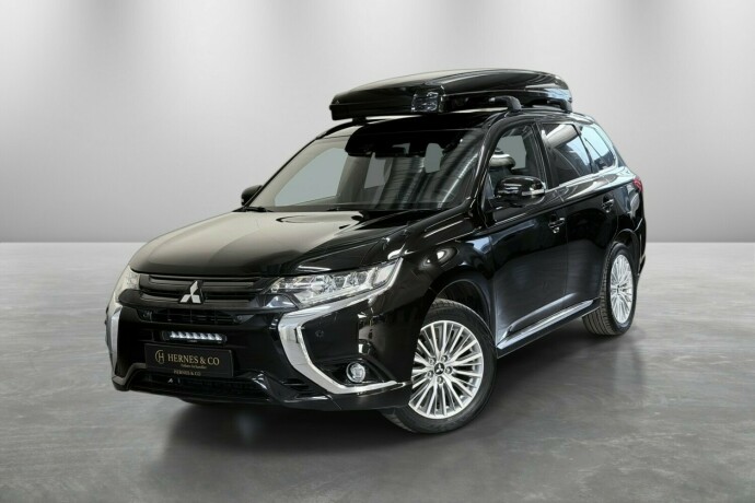 mitsubishi-outlander-elektrisitetbensin-2018-big-0