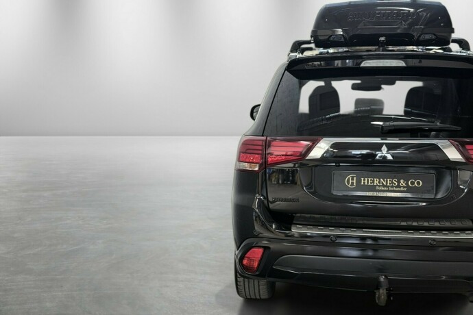 mitsubishi-outlander-elektrisitetbensin-2018-big-9