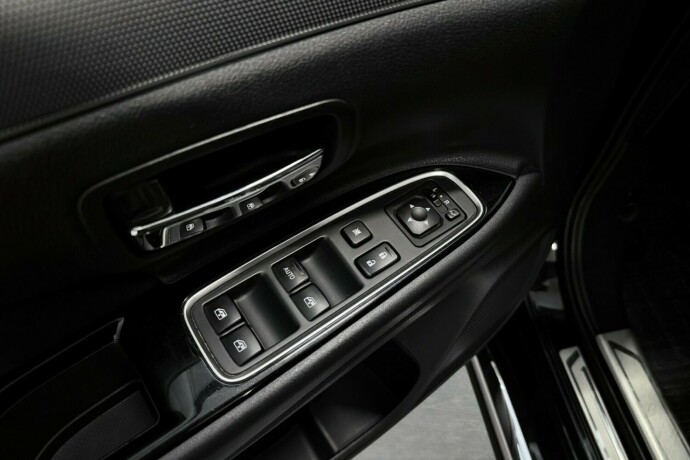 mitsubishi-outlander-elektrisitetbensin-2018-big-14