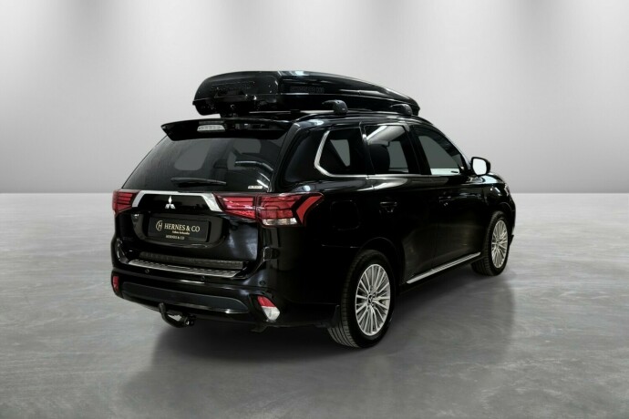 mitsubishi-outlander-elektrisitetbensin-2018-big-4