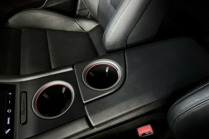 porsche-taycan-elektrisitet-2023-big-32
