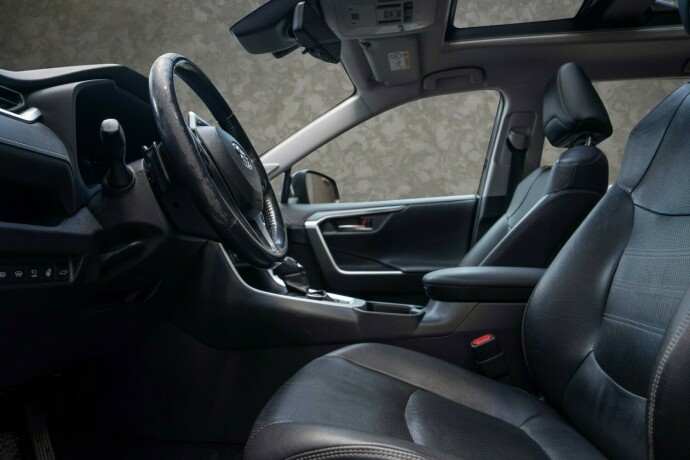 toyota-rav4-elektrisitetbensin-2019-big-28