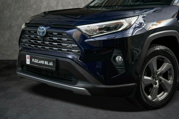 toyota-rav4-elektrisitetbensin-2019-big-2