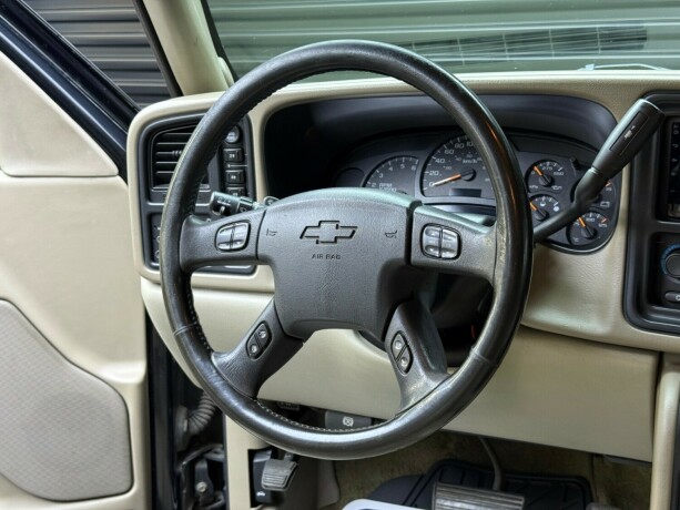 chevrolet-tahoe-bensin-2003-big-12