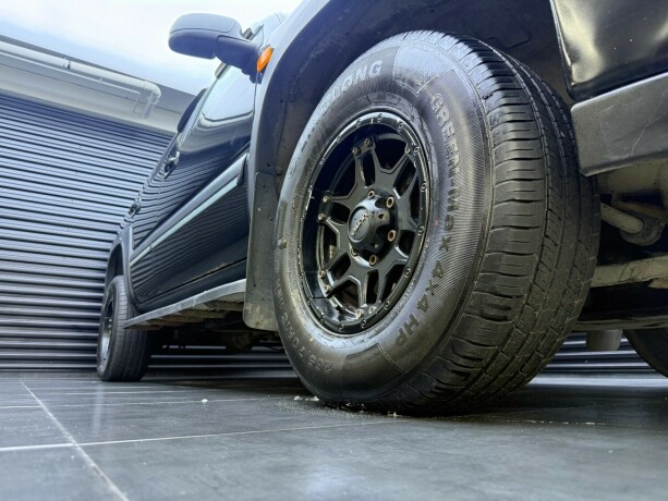 chevrolet-tahoe-bensin-2003-big-7