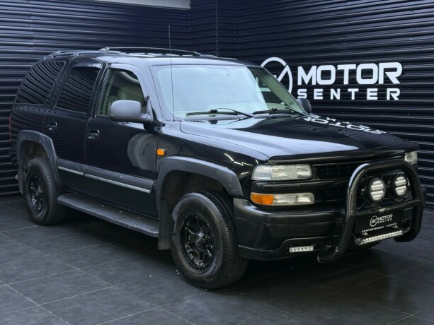 chevrolet-tahoe-bensin-2003-big-0