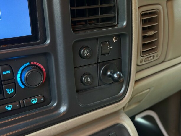 chevrolet-tahoe-bensin-2003-big-22