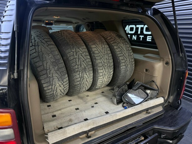 chevrolet-tahoe-bensin-2003-big-30