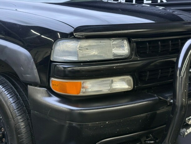 chevrolet-tahoe-bensin-2003-big-4