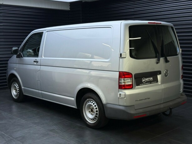 volkswagen-transporter-diesel-2013-big-1