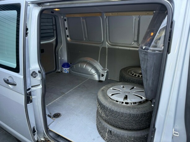 volkswagen-transporter-diesel-2013-big-20