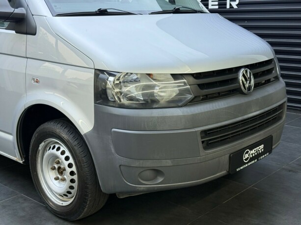 volkswagen-transporter-diesel-2013-big-2