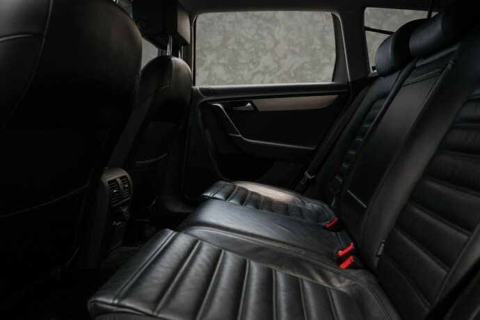 volkswagen-passat-alltrack-diesel-2012-big-25