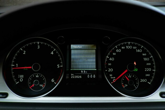 volkswagen-passat-alltrack-diesel-2012-big-10