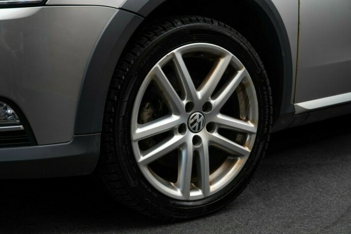 volkswagen-passat-alltrack-diesel-2012-big-3