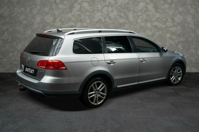 volkswagen-passat-alltrack-diesel-2012-big-9