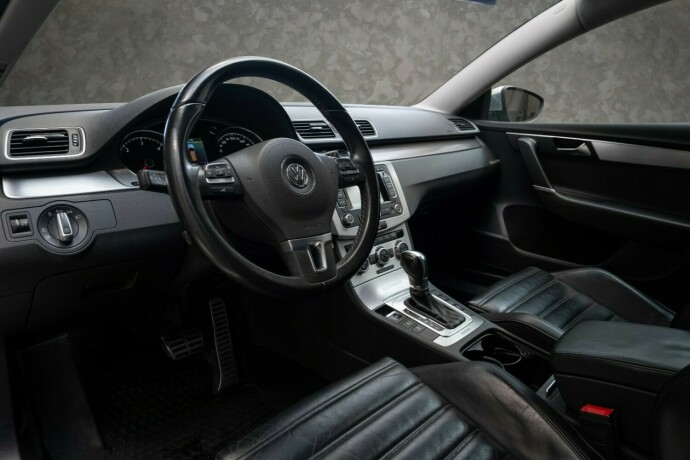 volkswagen-passat-alltrack-diesel-2012-big-23