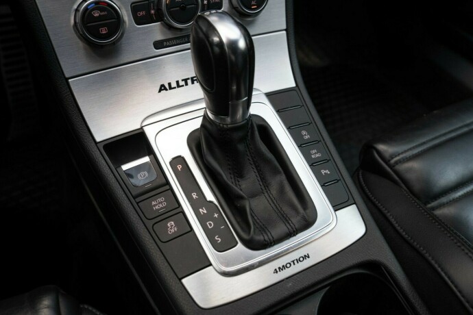 volkswagen-passat-alltrack-diesel-2012-big-16