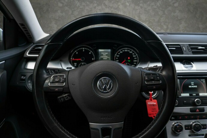 volkswagen-passat-alltrack-diesel-2012-big-11