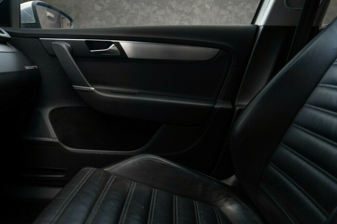 volkswagen-passat-alltrack-diesel-2012-big-15