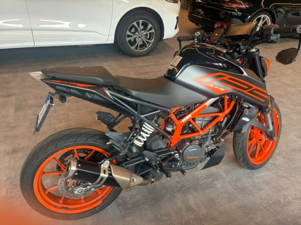 ktm-125-duke-bensin-2023-big-6