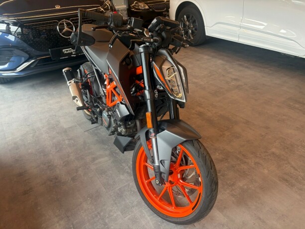 ktm-125-duke-bensin-2023-big-5
